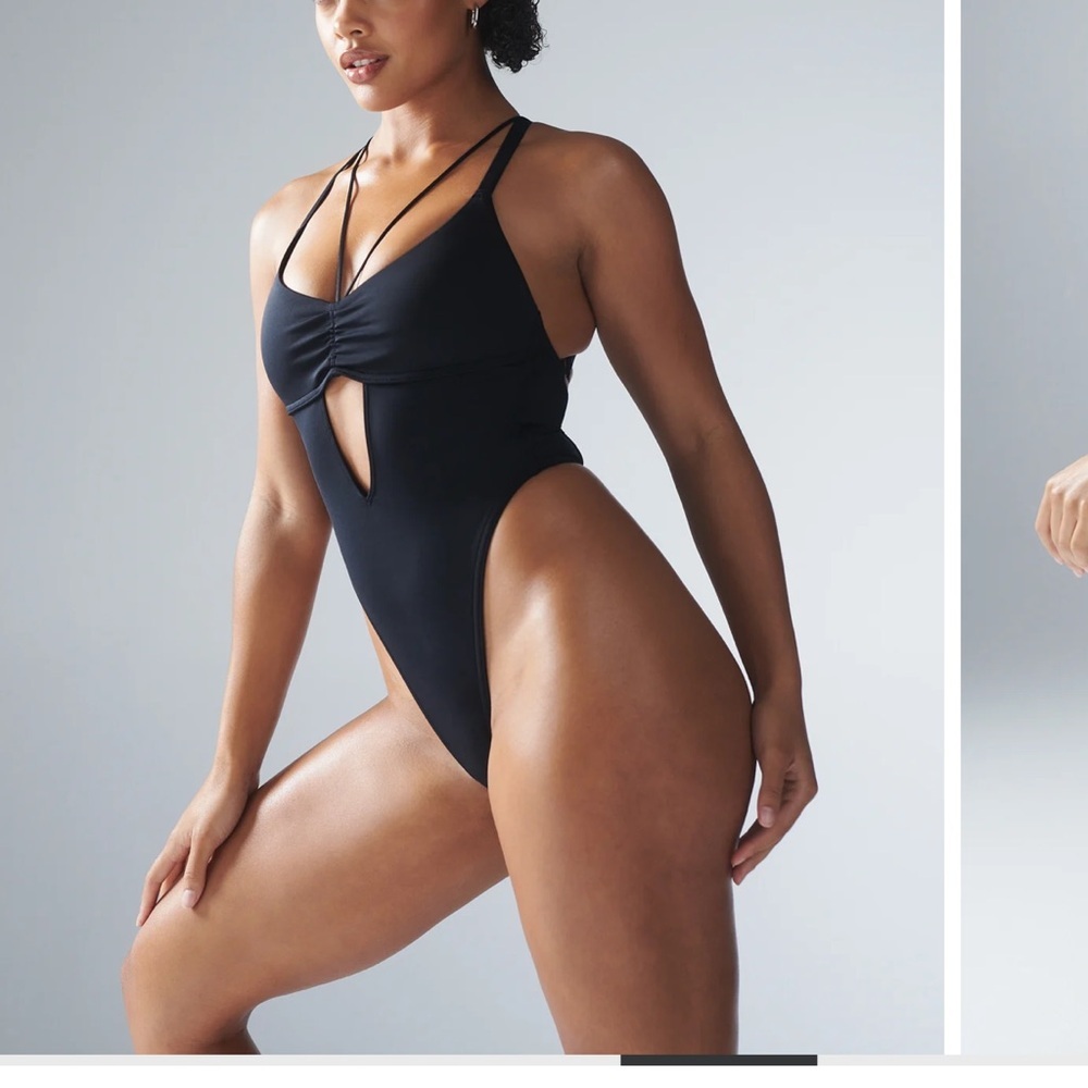 😎 Savage x Fenty Our Curve Bodysuit